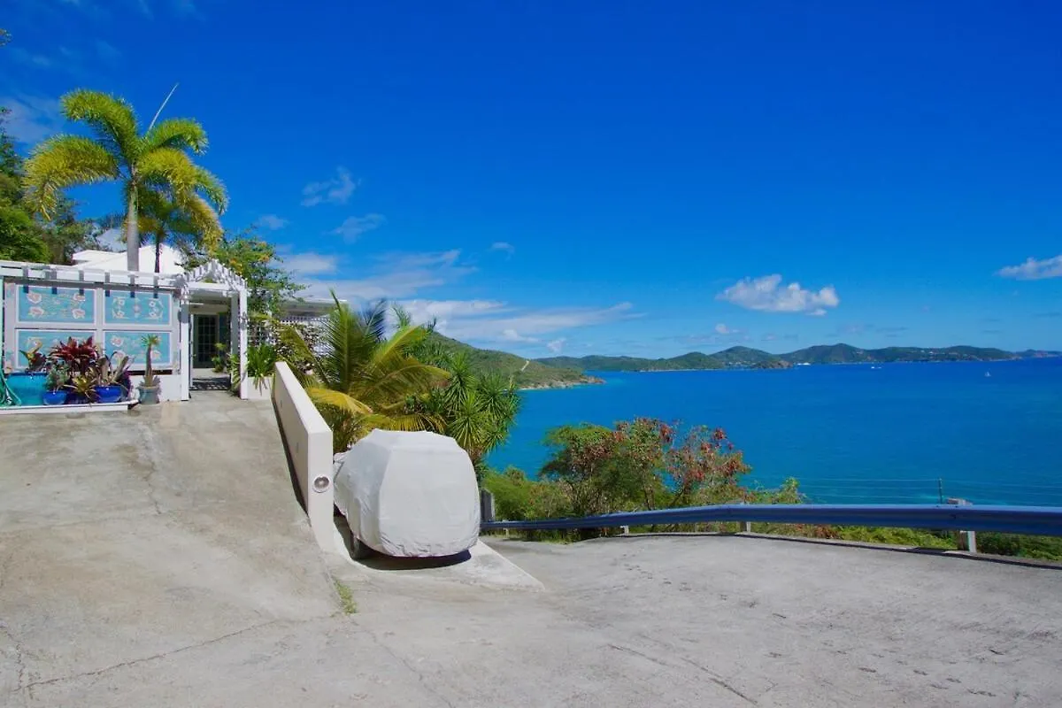 Big Blue Ocean Views From Every Room, Pool 0*, Coral Bay 美属维京群岛