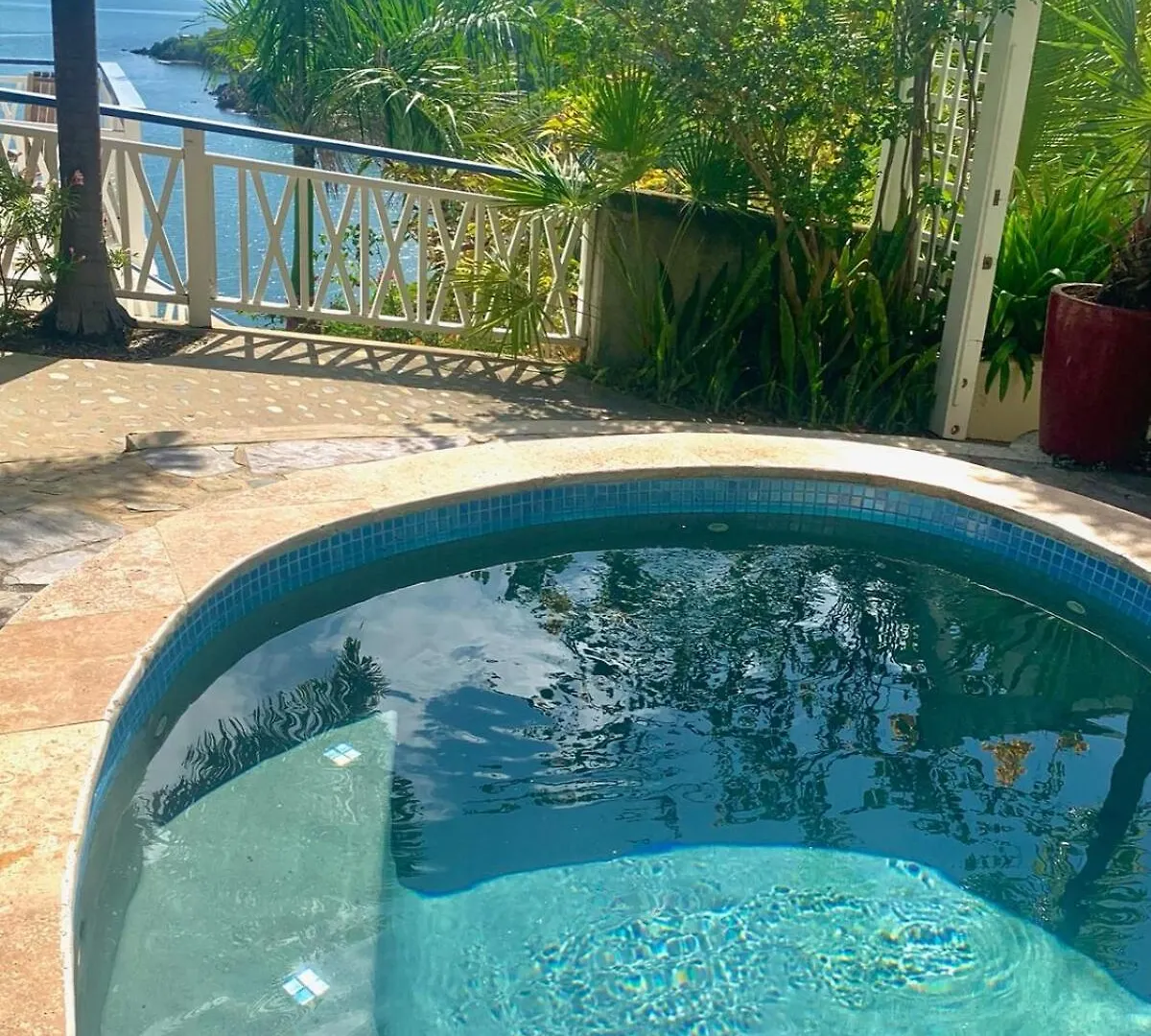 Big Blue Ocean Views From Every Room, Pool 0*, Coral Bay