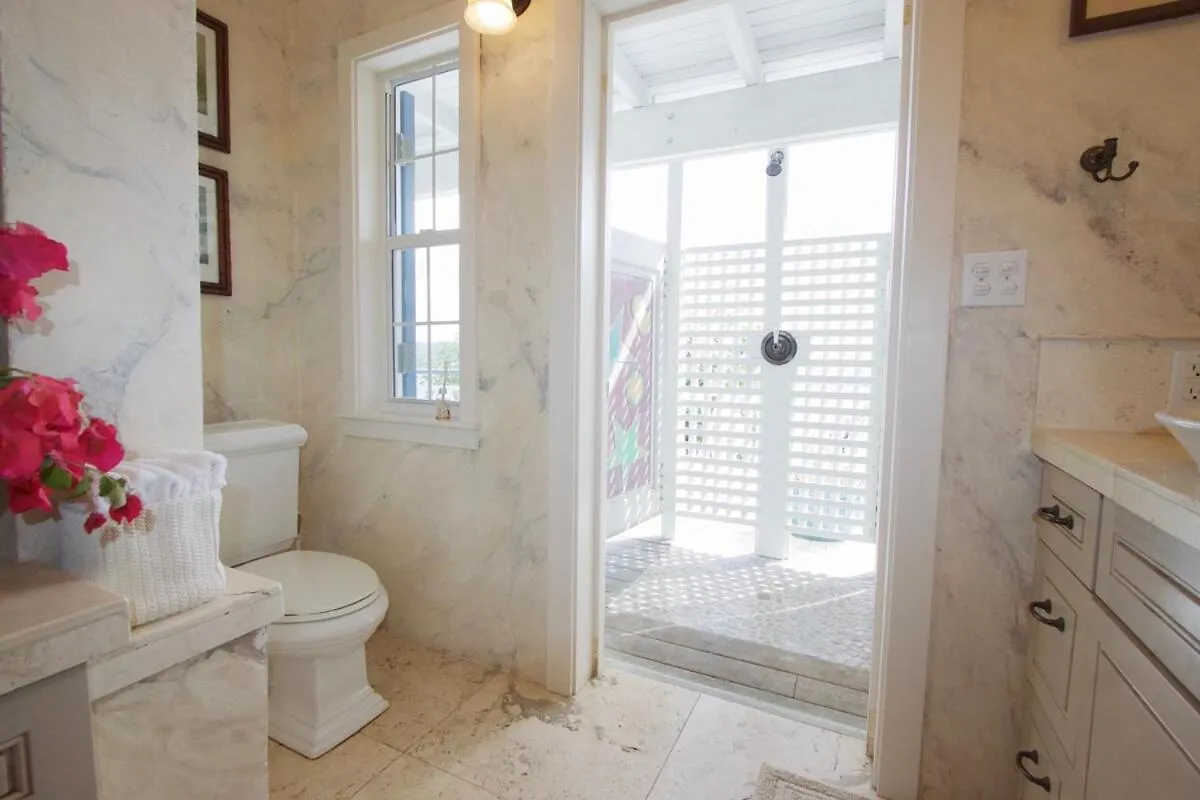 Big Blue Ocean Views From Every Room, Pool Βίλα